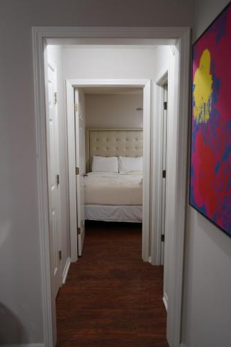 Modern and Cozy 3BR Memphis with Jetted Tub Modern and Cozy 3BR Memphis with Jetted Tub