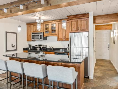 Beautifully renovated ground floor two-bedroom #102