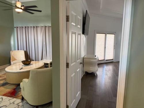 Remodeled 7 bedrooms in Westwood Neighborhood in Memphis, USA