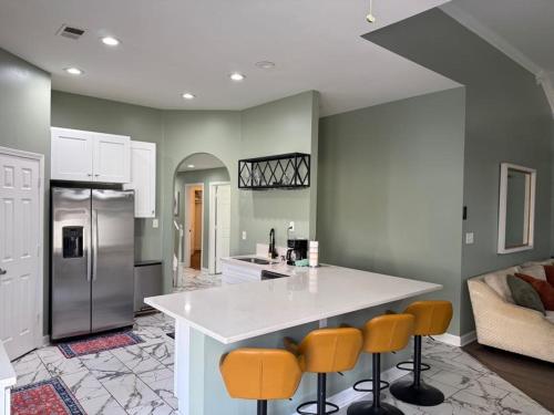 Remodeled 7 bedrooms in Westwood Neighborhood in Memphis, USA