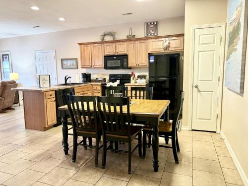 Walk-in Condo A-4 in Hollister, USA