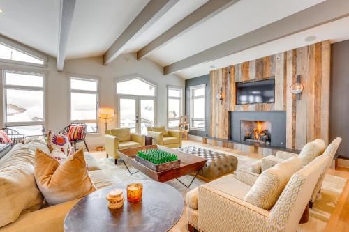 Vail Mountain Retreat with Hot Tub and Deck! in Vail, USA