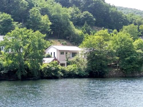 Ferienhaus 'Freund am See' 1 in Heimbach, Deutschland
