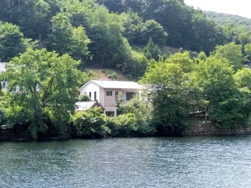 Ferienhaus 'Freund am See' 1 in Heimbach, Deutschland