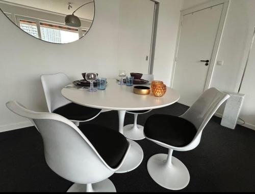 Charmant appartement in Antwerpen Zuid met zicht op de stroom, Amberes (foto 8)