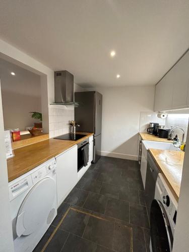 Sophisticated 2 Bed Apartment, Hyde Park, London (photo 8)