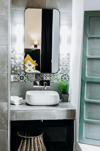 Superior Double or Twin Room image 9