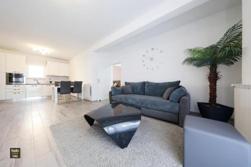 Apartment image 6