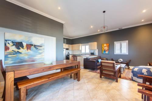Millwood Apartment - main image