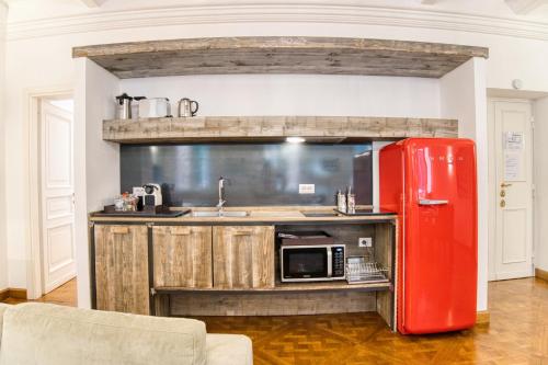 Orsoline Boutique Apartments - Best position in Rome, Рим (фото 8)