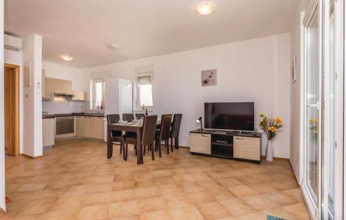 Holiday Home image 10