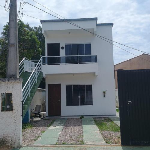 Casa 400mt da Praia d Santinho – khách sạn tại Santinho Beach