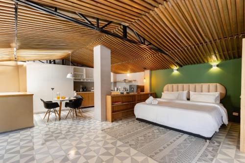 1 king bed, 2 sofa beds