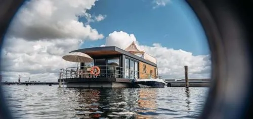 Hausboot Heaven on Earth in Klitten, Deutschland