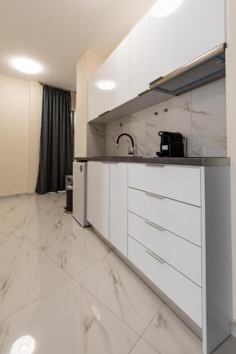 Aphrodite Flat in Historic Centre - image 9