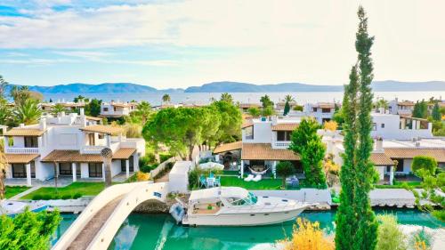 Viesnīcas āriene, Villasonboard Dock Villa 3 Bed, 3 Bath, Canal, Greek Venice Porto Hydra in Akti Idras (Argolis)