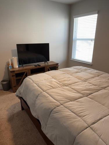 Private, quiet, immaculate bachelor pad with free parking on site, Decatur (photo 5)