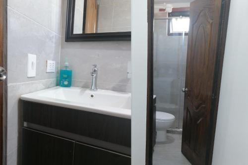 Bathroom, Apto 201 Apartahotel Los Pinos in Sopota