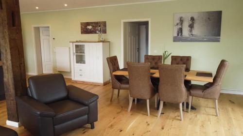 Speicher-Appartement in Mustin