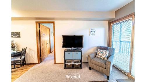 Peaceful & No Stairs near SDC Peaceful & No Stairs near SDC