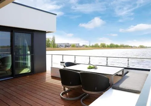 Hausboot Bernstein Suite in Ribnitz-Damgarten, Deutschland