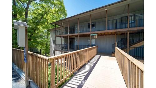 Peaceful & No Stairs near SDC Peaceful & No Stairs near SDC