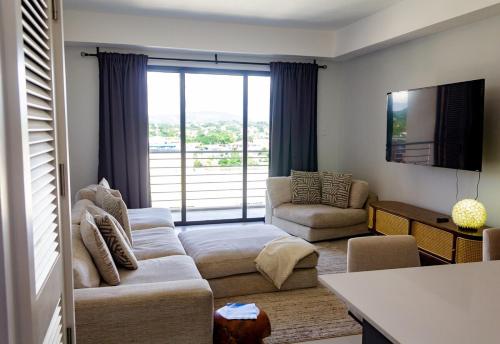 1 BDR Heated Pool- Fitness Center- 24 hr Gated in Mandeville