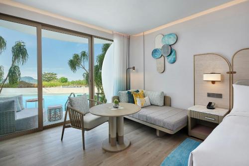 room detail thumbnail 1