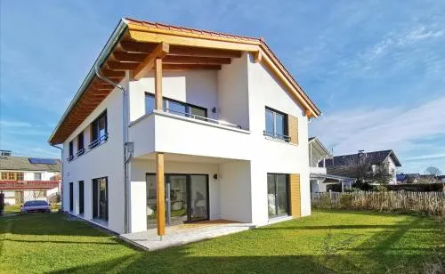 Chalethaus-Chiemsee - Luxus 148qm Garten-Chaletwohnung am Chiemsee - Neubau in Prien am Chiemsee, Deutschland