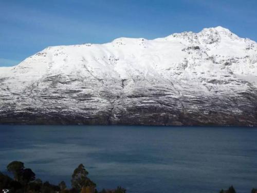 World Class Views 2 Bedroom 2 Bath Walk To Town - image 12