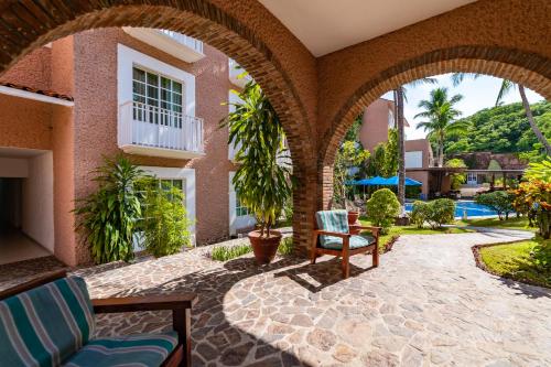 Hotel Castillo Huatulco & Beach Club in Santa Cruz Huatulco