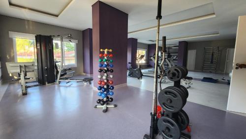 Condomínio Costa Azure - Apto com 2 Dormitórios, 2 Banheiros e Ar Condicionado ao Lado da Praia de Riviera de São Lourenço e Itaguaré Condomínio Costa Azure - Apto com 2 Dormitórios, 2 Banheiros e Ar Condicionado ao Lado da Praia de Riviera de São Lourenço e Itaguaré