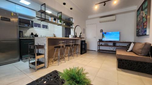 Condomínio Costa Azure - Apto com 2 Dormitórios, 2 Banheiros e Ar Condicionado ao Lado da Praia de Riviera de São Lourenço e Itaguaré Condomínio Costa Azure - Apto com 2 Dormitórios, 2 Banheiros e Ar Condicionado ao Lado da Praia de Riviera de São Lourenço e Itaguaré