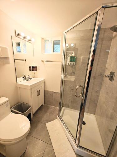 Cozy 7BR Farmhouse with Pool, Hot Tub, Sauna and More