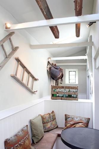 The Black Lion Hotel - image 12