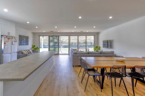 Konyha, All's Well 142 Page Drive in Blanchetown