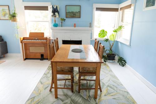 Iekārtas, Cosy, historic and affordable entire cottage - 3 bedroom, 2 bathroom - 5kms from Castlemaine, 2kms f in Barkers Creek