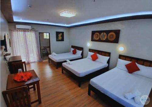 Three M's Hotel and Restaurant Room Type - Standard Family Room