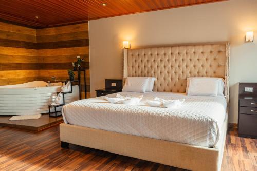 Hotel California Urubamba