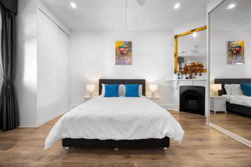 Lume Outlook - Dedicated Workspace, Wi-FI, Parking in Hyde Park