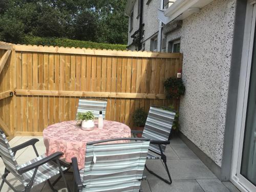 Orchardgrove apartment in แคร์ลอว์