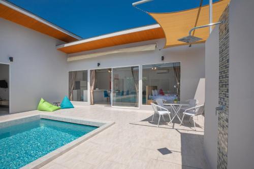 Andaman Sea Best Pool Access and Villas thumbnail 5