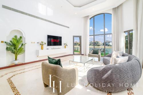 LUX - The Ocean Pearl Villa - image 10