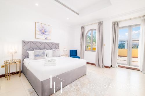 LUX - The Ocean Pearl Villa - image 7
