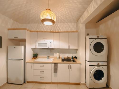 LaLolitaVilla - walking distance to Playa Buye! in Boqueron