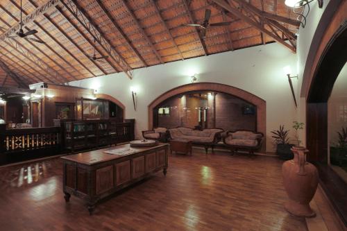 ردهة, منتجع ليكسونج (Lakesong Resort) in كوماراكوم