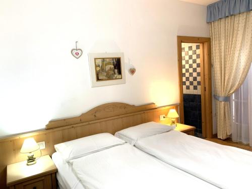  Bed & Breakfast SISSI in Commezzadura