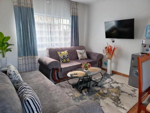 The Kioka gardens 4 bedroom home in Nanyuki