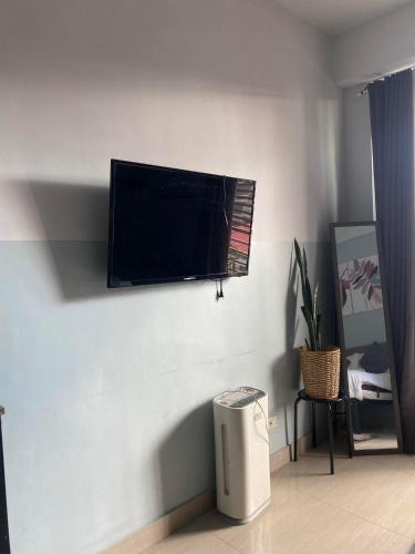 Ohana buenbyahe affordable staycation at F RESIDENCEs near at mrt shaw megamall and starmall, Manille