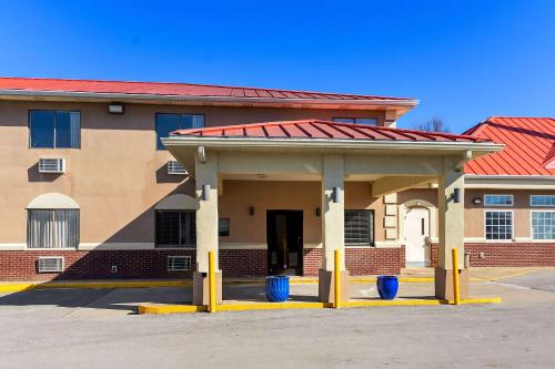 Super 8 by Wyndham Elizabethtown in Elizabethtown, USA
